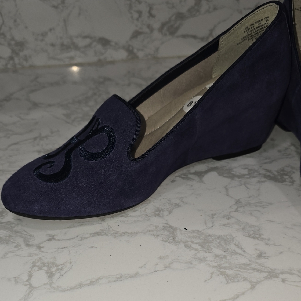 Hush Puppies Suede Wedges Woman's Size 8.5W - Picture 2 of 14